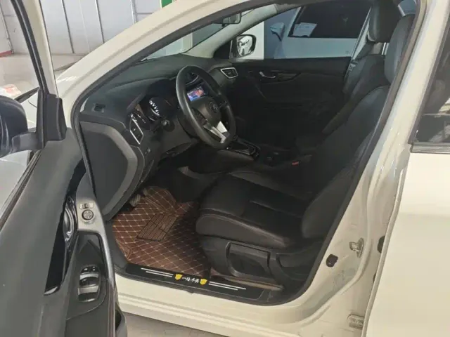 Nissan Qashqai — Фото автомобиля 14