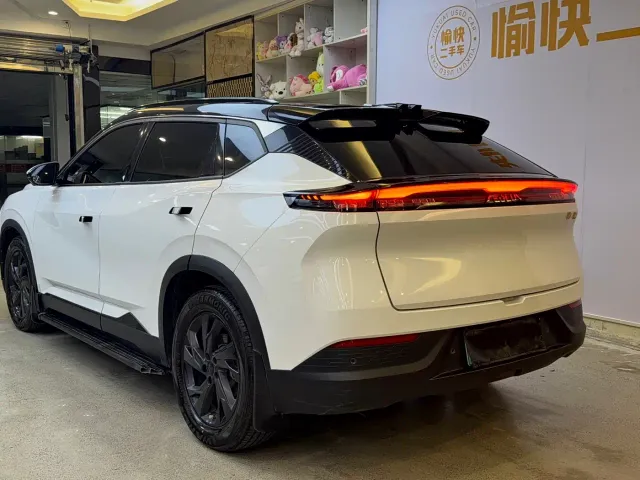 Dongfeng Fengshen L7 — Фото автомобиля 7