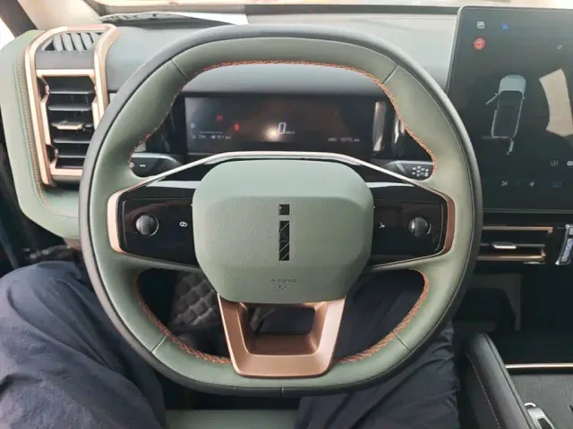 iCAR 03 — Фото автомобиля 10