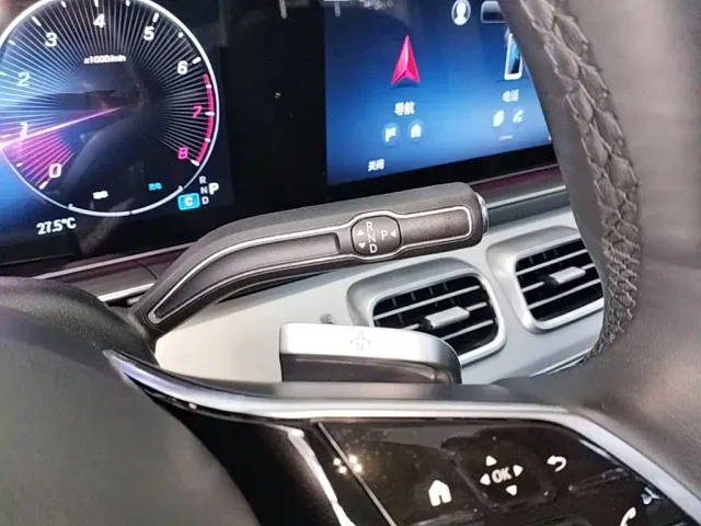 Mercedes-Benz GLE-Class — Фото автомобиля 13