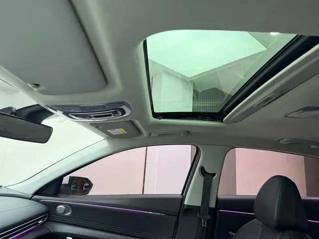 Hyundai Elantra — Фото автомобиля 14
