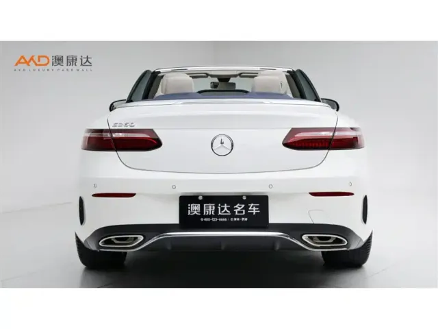 Mercedes-Benz E-Class — Фото автомобиля 4
