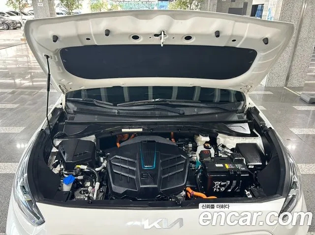 Kia Niro — Фото автомобиля 7
