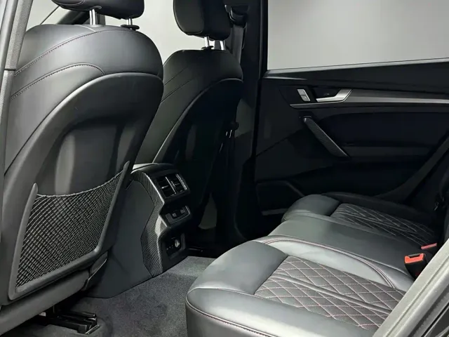 Audi Q5L Sportback — Фото автомобиля 5