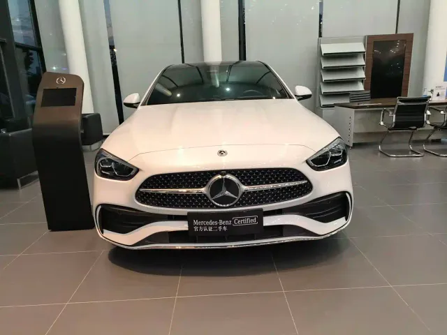 Mercedes-Benz C-Class — Фото автомобиля 2