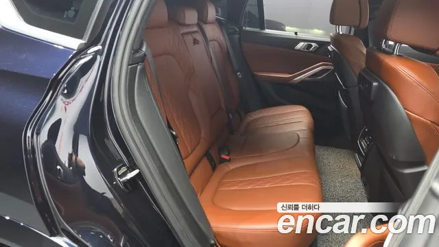 BMW X6 xDrive40i M Sport — Фото автомобиля 11