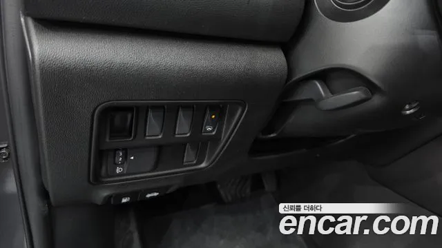 Renault-KoreaSamsung QM6 Новый QM6 2.0 LPe LE Signature 2WD — Фото автомобиля 16