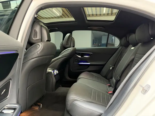 Mercedes-Benz C-Class — Фото автомобиля 13