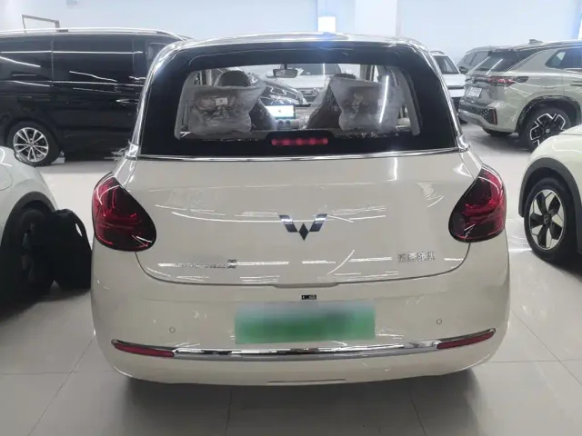 Wuling Bingo — Фото автомобиля 3