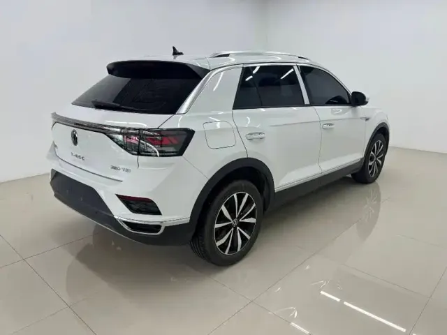 Volkswagen T-Roc — Фото автомобиля 4