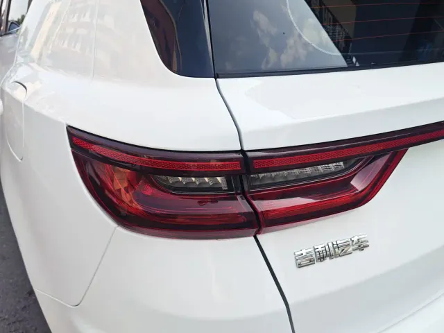 Geely Vision X6 — Фото автомобиля 12