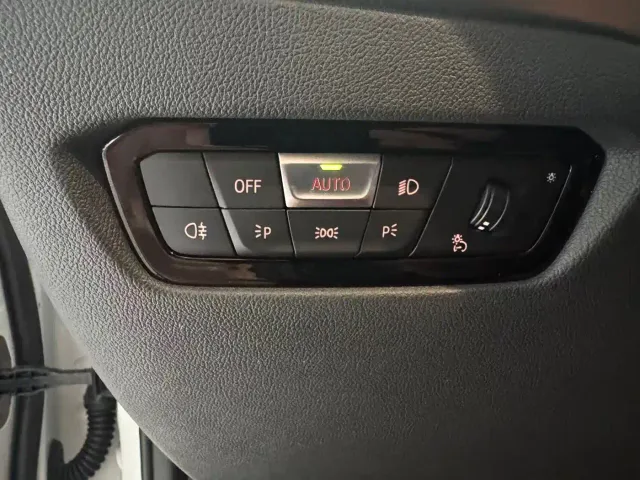 BMW 3 Series — Фото автомобиля 15