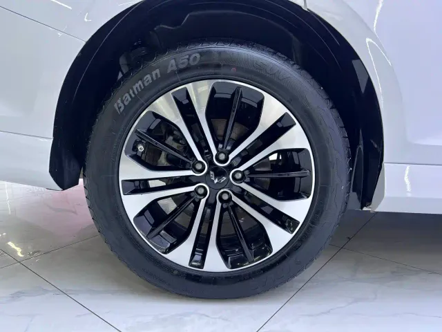 Wuling Victory — Фото автомобиля 20