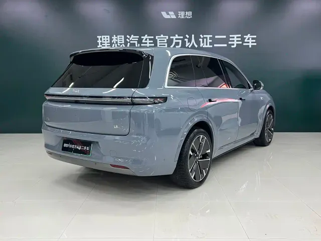 Li Auto L8 — Фото автомобиля 22