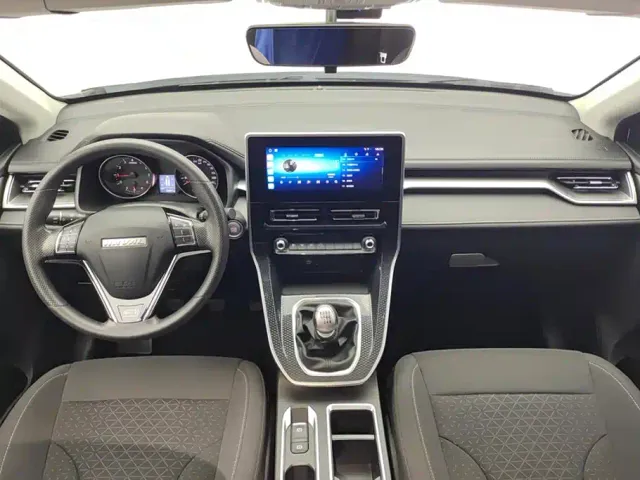Haval M6 — Фото автомобиля 12