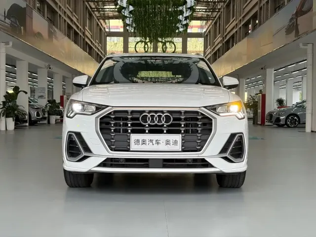 Audi Q3 — Фото автомобиля 3