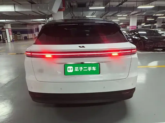 Li Auto i6 — Фото автомобиля 5