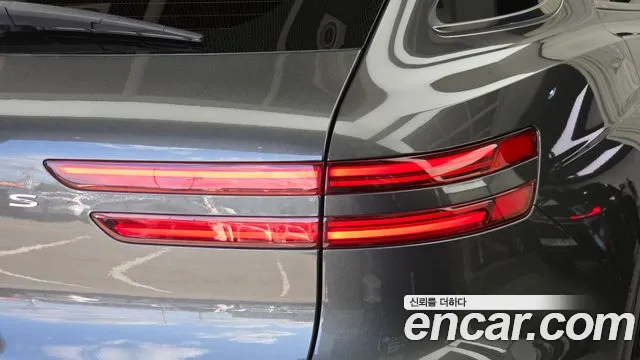 Genesis GV70 — Фото автомобиля 8