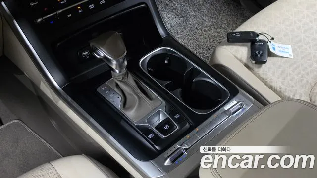 Kia Canival Carnival 4 поколение Дизель 9 мест Prestige — Фото автомобиля 9