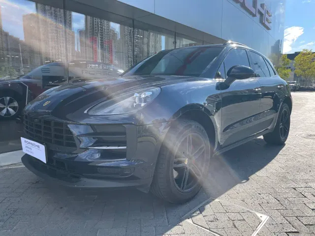 Фотография автомобиля — Porsche Macan