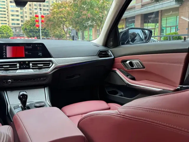 BMW 3 Series — Фото автомобиля 14