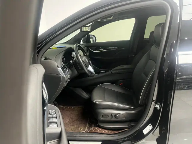 Buick Enclave — Фото автомобиля 12