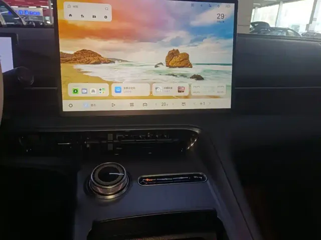 Geely Galaxy E5 — Фото автомобиля 12