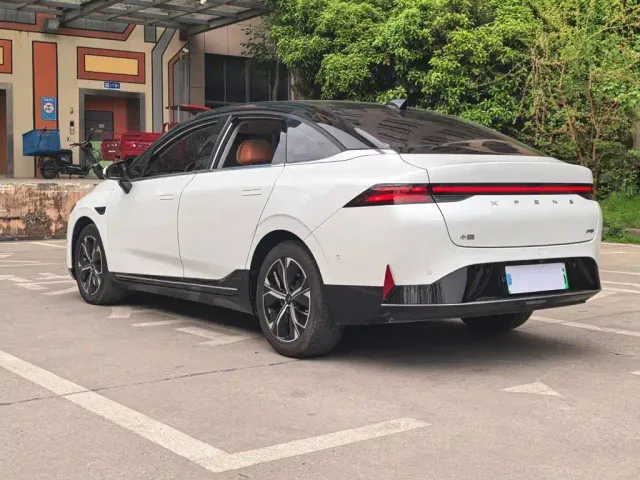 Xpeng P5 — Фото автомобиля 16