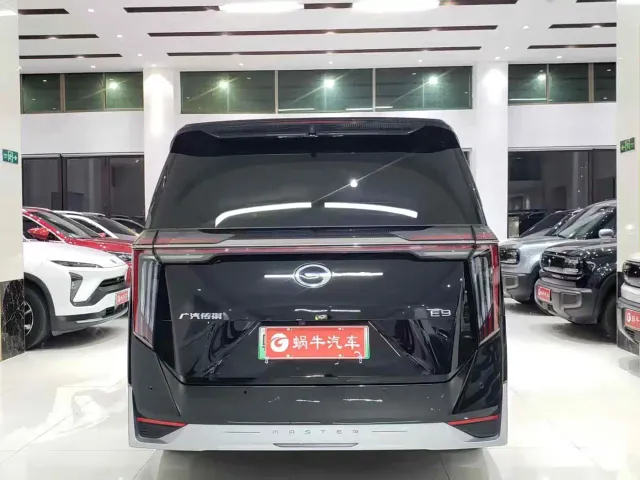 GAC Trumpchi E9 — Фото автомобиля 13