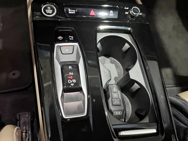 Audi A6L e-tron — Фото автомобиля 14