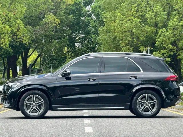 Mercedes-Benz GLE-Class — Фото автомобиля 3