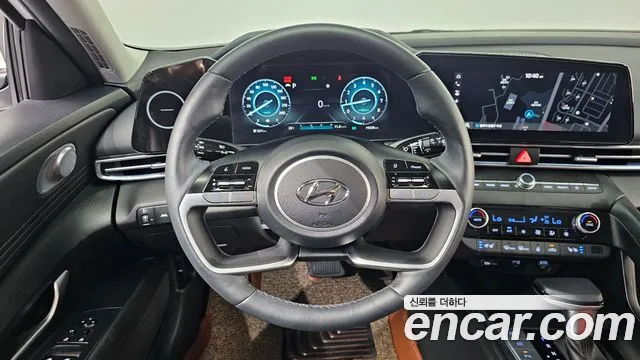 Hyundai AVANTE Avante (CN7) — Фото автомобиля 16