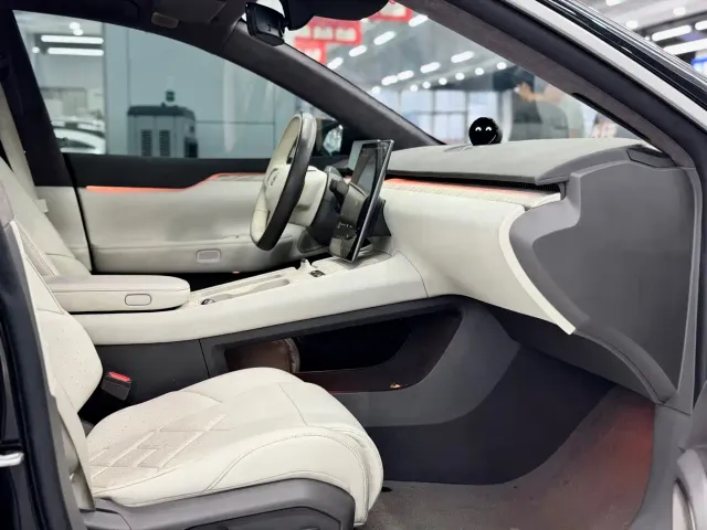 Nio ET7 — Фото автомобиля 9