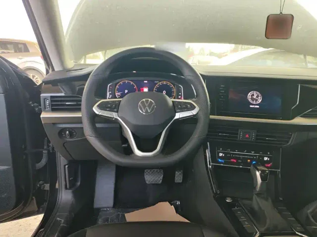 Volkswagen Passat — Фото автомобиля 10