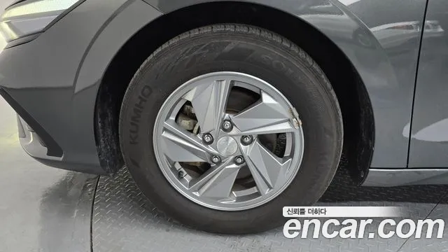 Hyundai Avante CN7 — Фото автомобиля 5