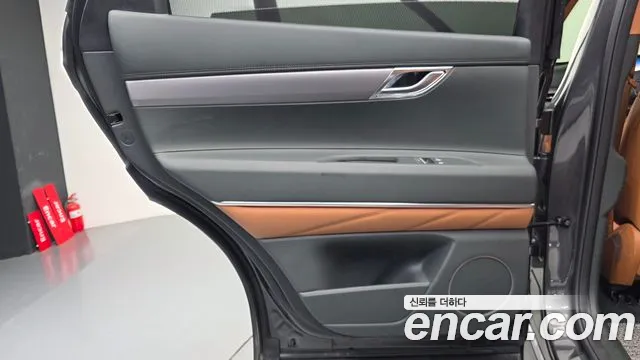 Genesis GV80 2.5T Бензин AWD — Фото автомобиля 18