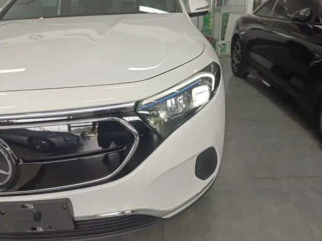 Mercedes-Benz EQA — Фото автомобиля 23