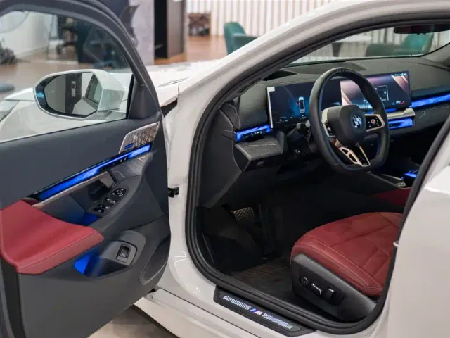 BMW 5 Series — Фото автомобиля 13