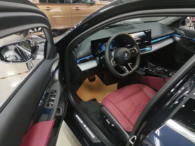 BMW i5 — Фото автомобиля 15