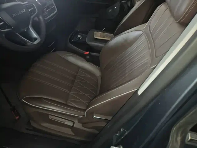 Roewe iMAX8 — Фото автомобиля 14