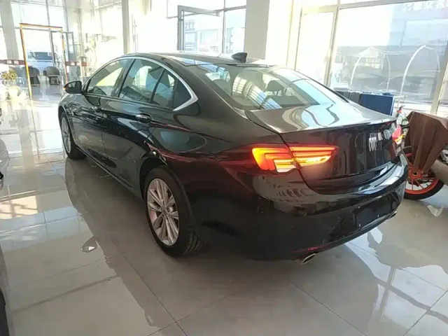 Buick Regal — Фото автомобиля 4
