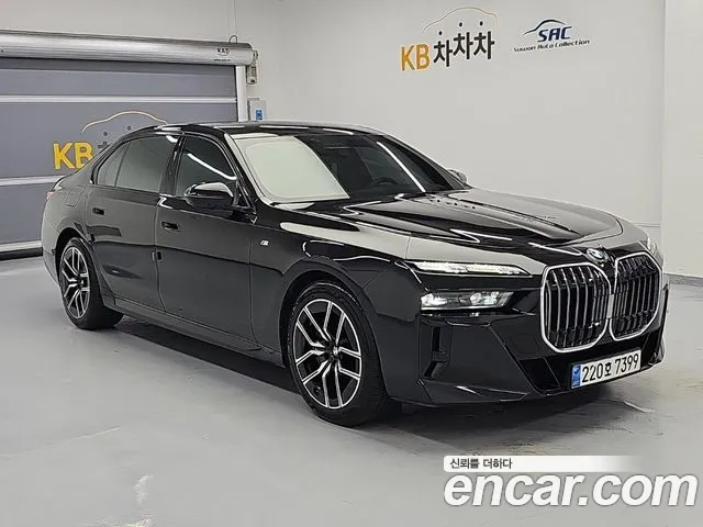 BMW 7-Series 7 серия (G70) 740i sDrive M Sport — Фото автомобиля 2