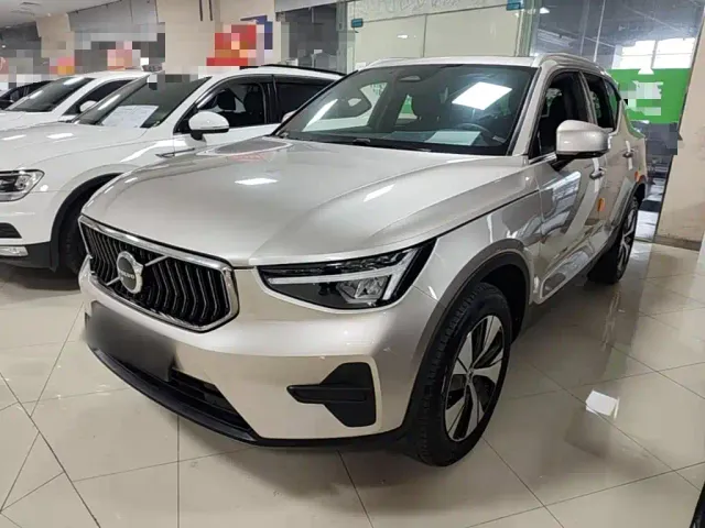 Фотография автомобиля — Volvo XC40