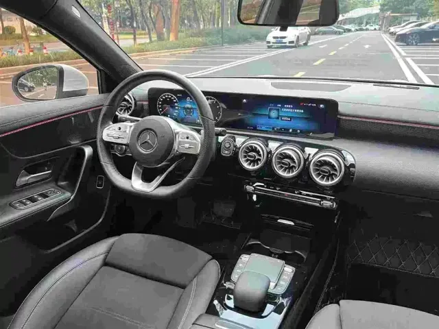 Mercedes-Benz A-Class — Фото автомобиля 7