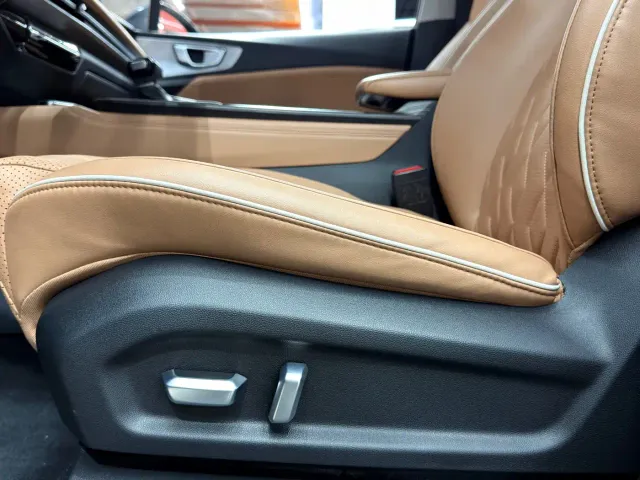 Wuling Jiachen — Фото автомобиля 12