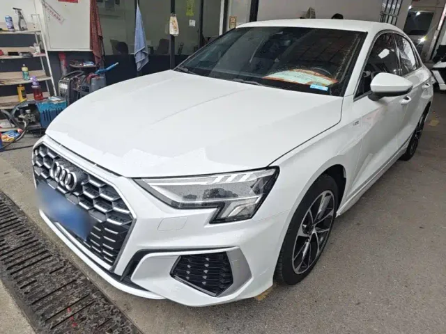 Фотография автомобиля — Audi A3