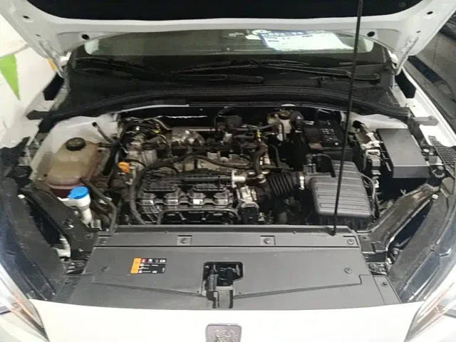 Roewe i5 — Фото автомобиля 19
