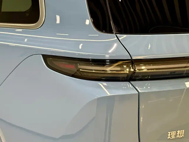 Li Auto L9 — Фото автомобиля 8