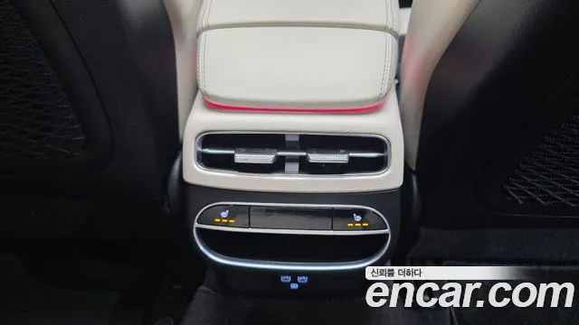 Genesis GV70 — Фото автомобиля 18