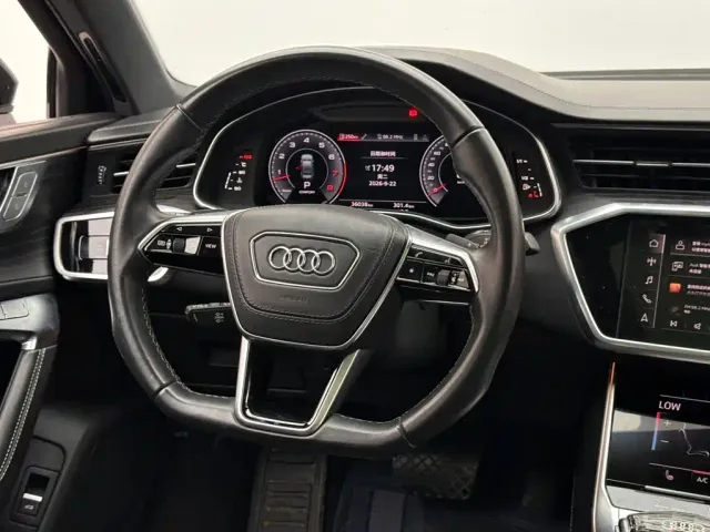 Audi A6L — Фото автомобиля 12